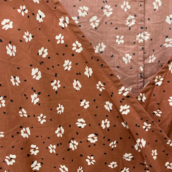 Tradlands Augusta Dress in Plum - Picture 6 of 6